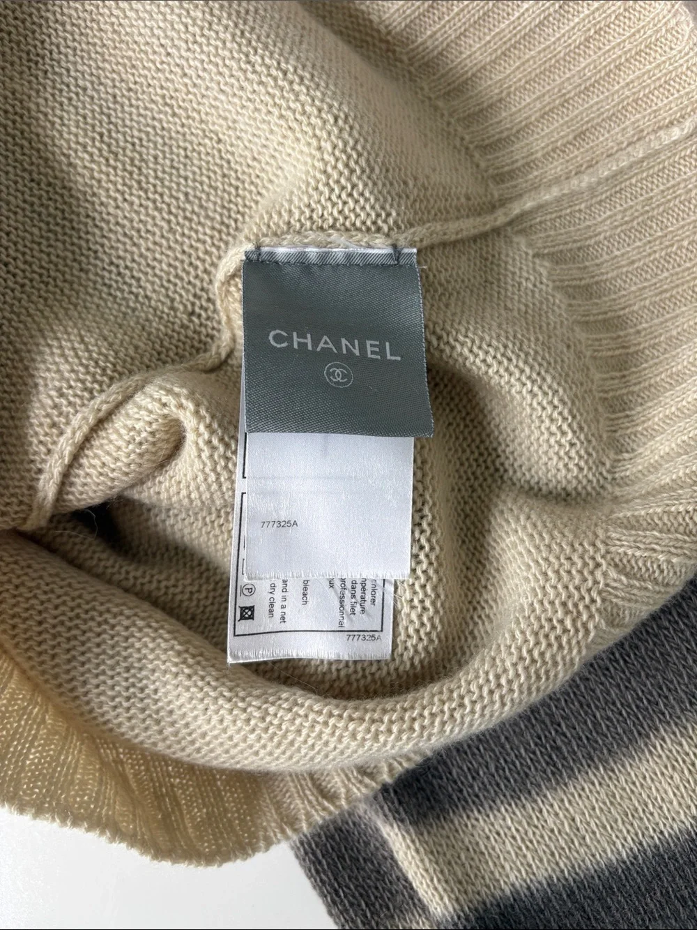 CHANEL beautiful beige
